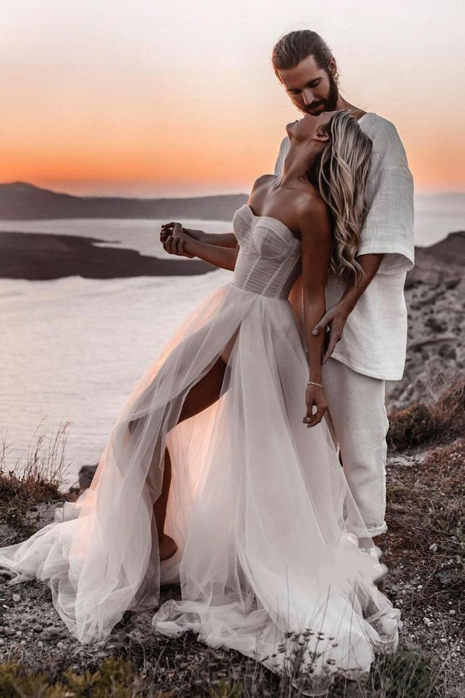 Romantic A-Line Sweetheart Ivory Tulle Beach Wedding Dresses with Slit |  KissProm