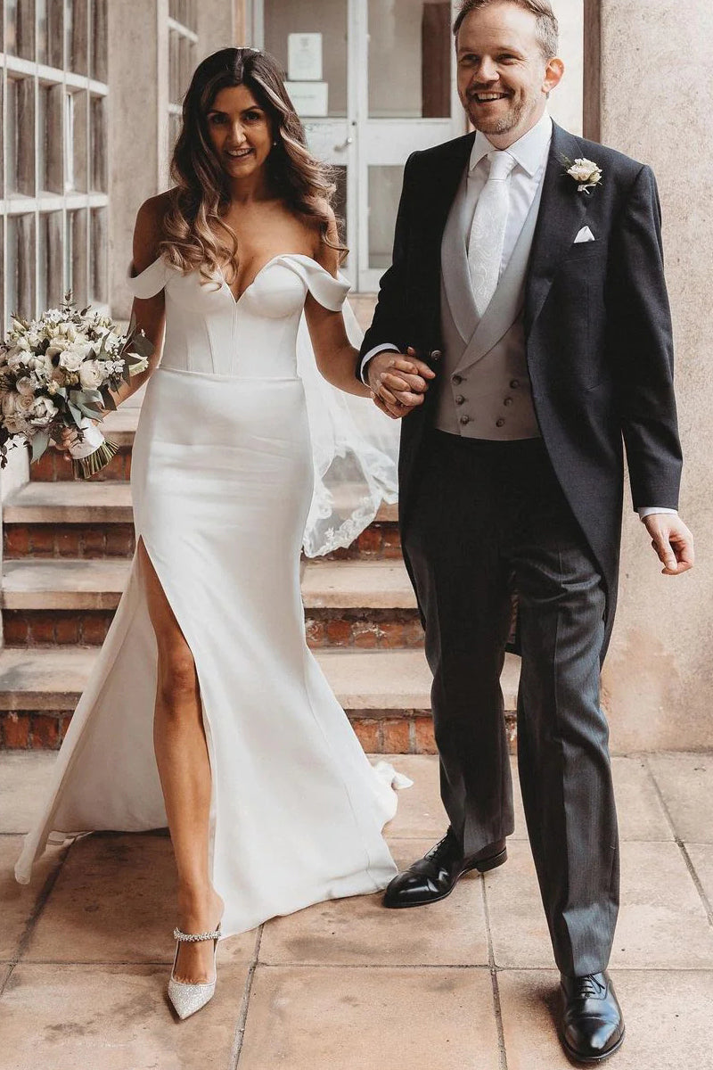 Mermaid shops wedding dress with slit