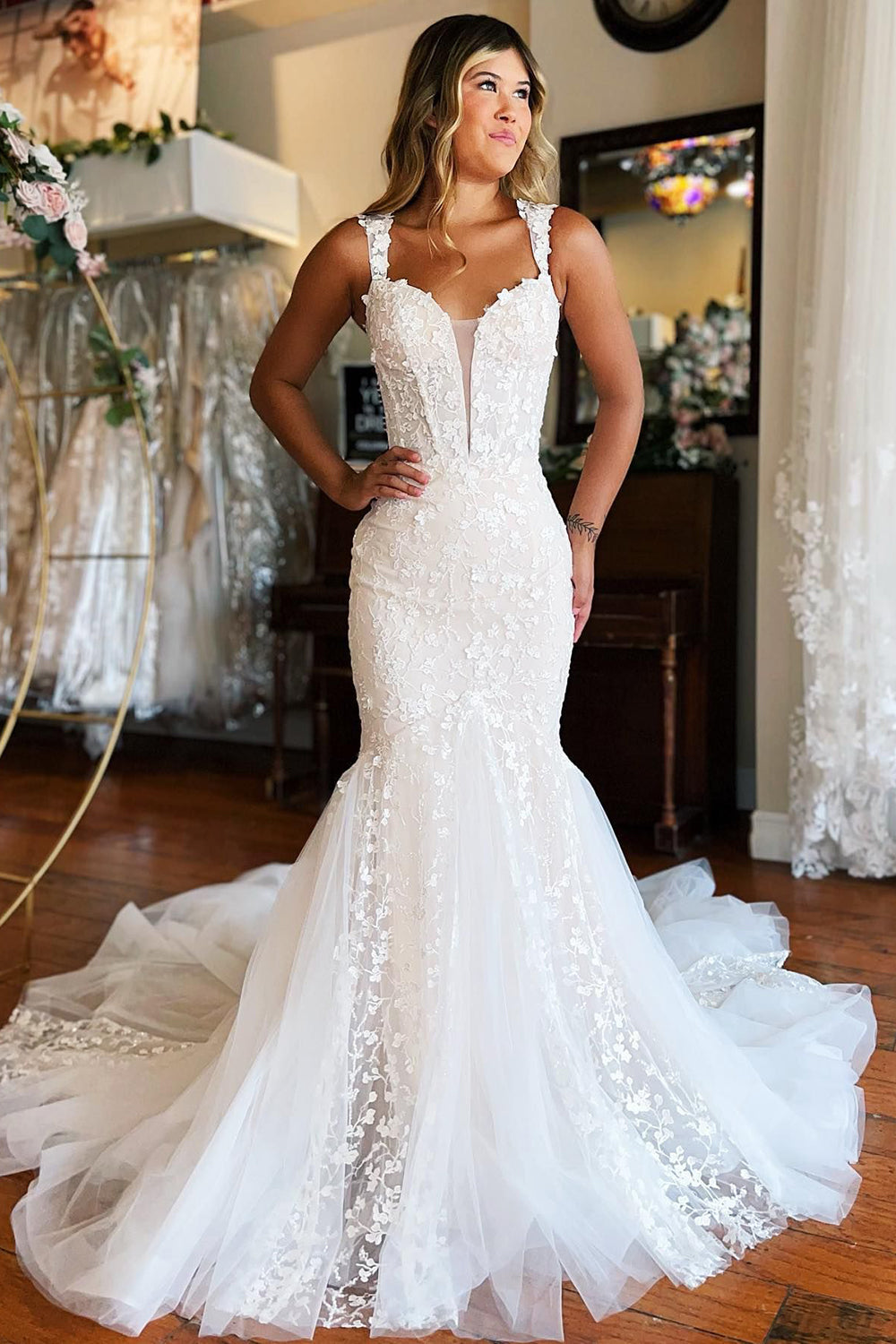 Amoura | Mermaid White Lace Sweep Train Long Wedding Dress with Appliq |  KissProm