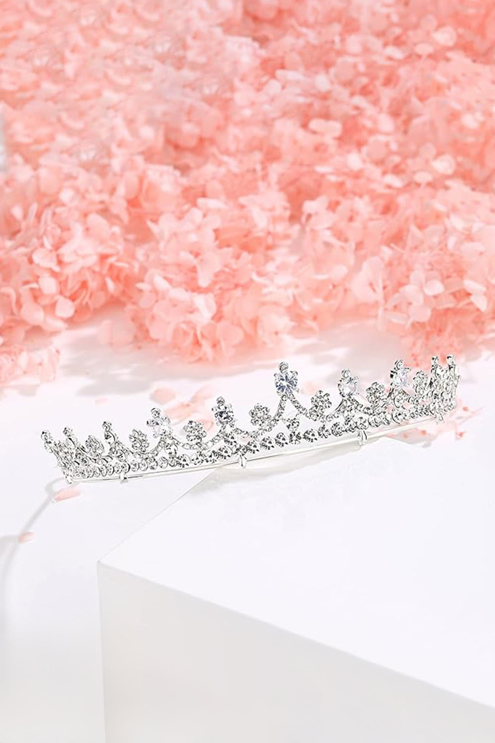 Shinny Zircons Delicate Royal Bridal Alloy Tiara