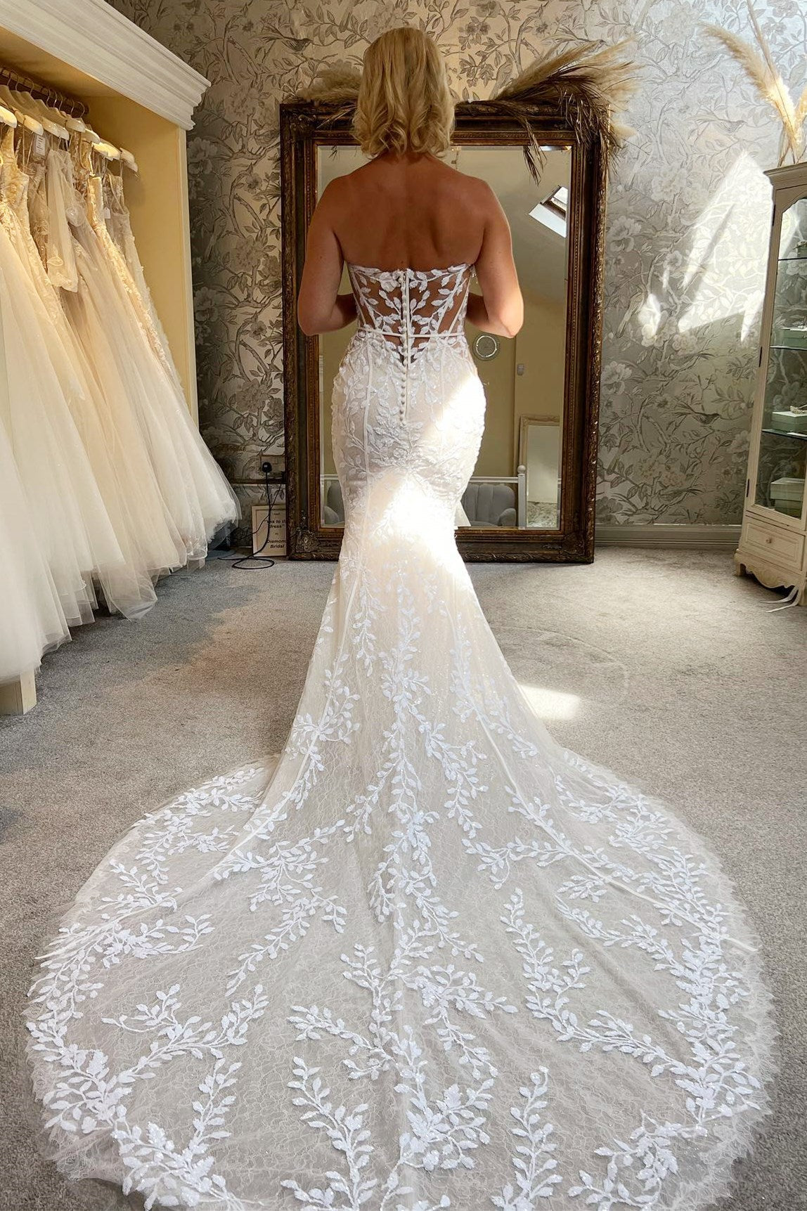 Strapless trumpet cheap wedding dress