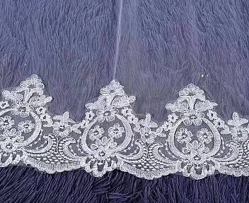 Charming Long Tulle Lace With Appliques Chapel Wedding Veil - KissProm