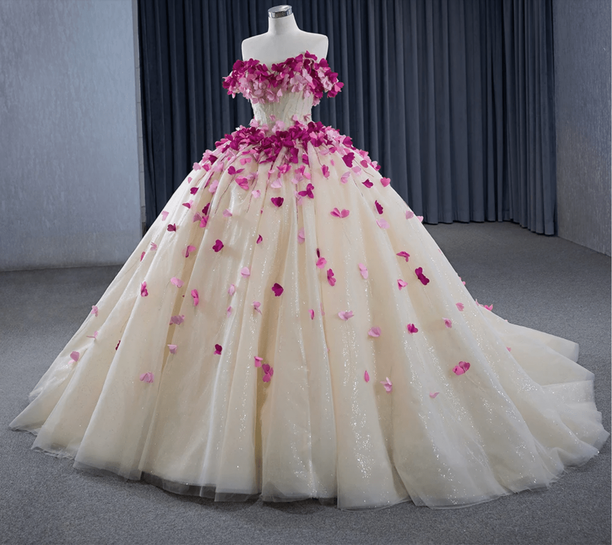 Romantic Heart Off - the - Shoulder Tulle Quinceañera Dress - KissProm