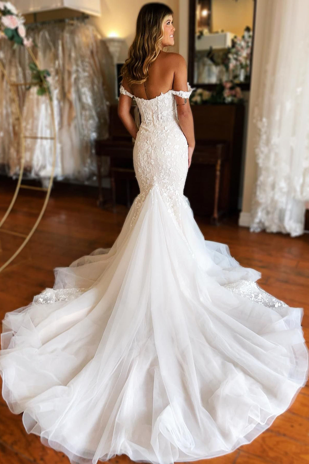 Amoura | Mermaid White Lace Sweep Train Long Wedding Dress with Appliq |  KissProm