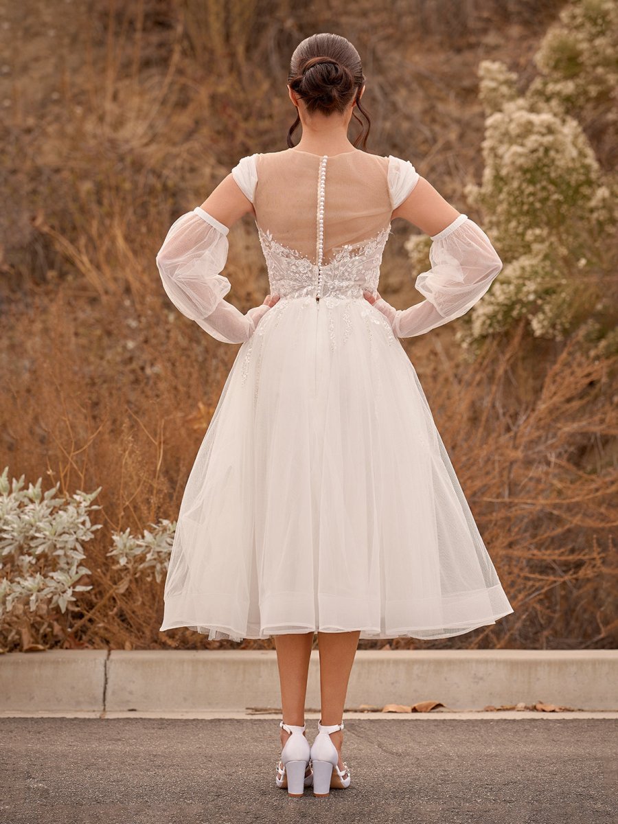 A - Line Sweetheart Long Sleeves Elegant Tulle Wedding Dresses With Appliques Lace - KissProm