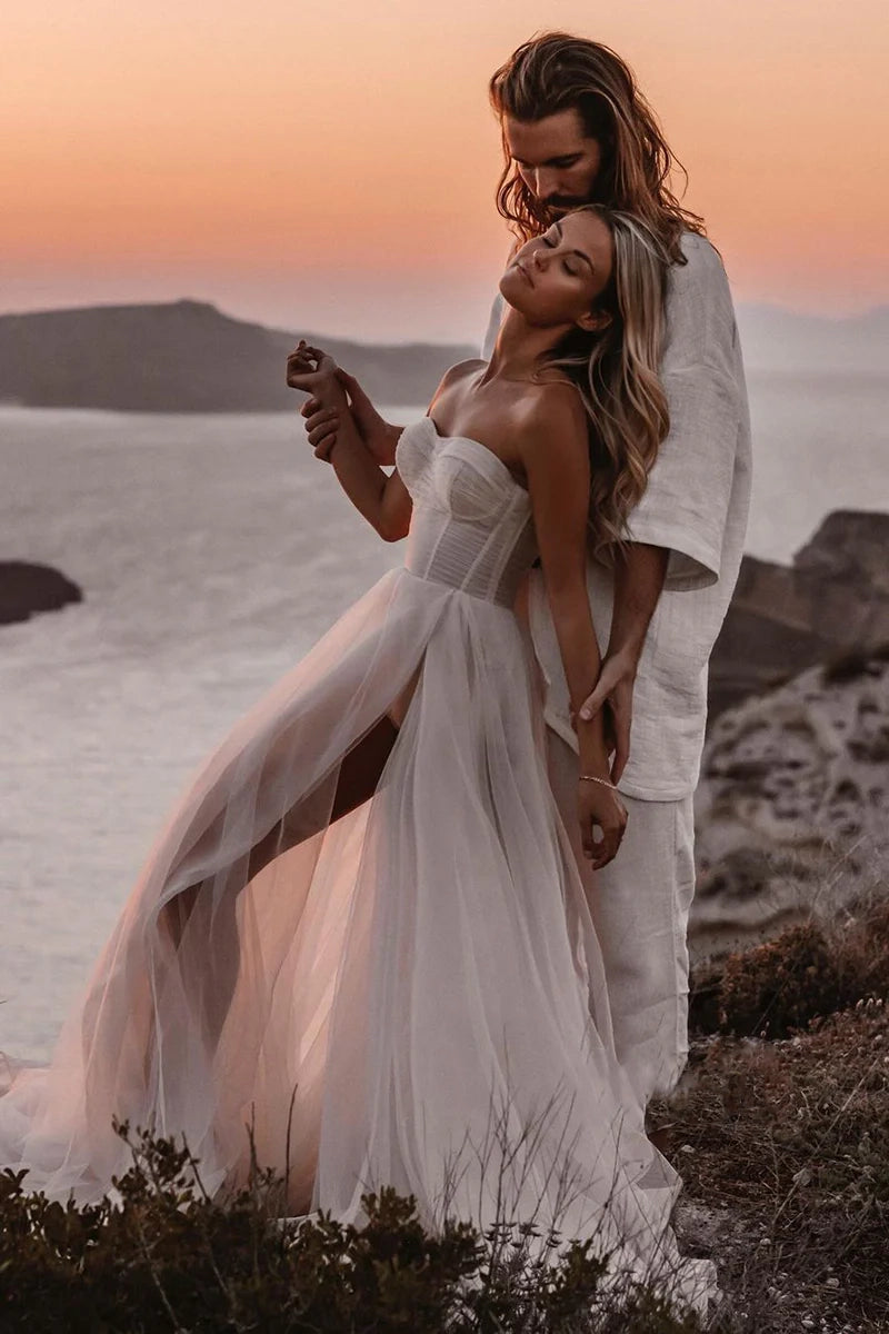 A-line Sweetheart Tulle High Split Bohemian Wedding Dress