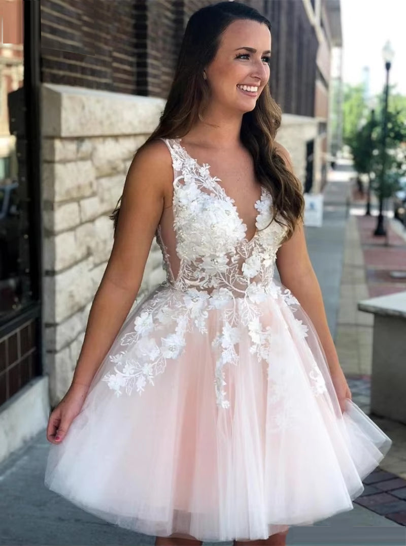 Tabitha |A-line V Neck Tulle Applique Homecoming Dress