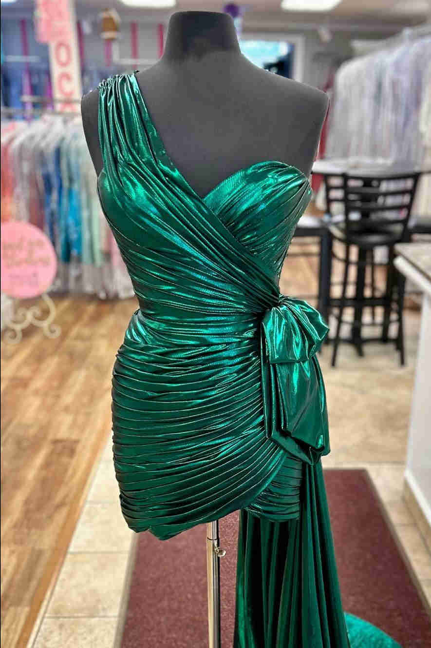 Lorie | Metallic Green One-Shoulder Ruched Homecoming Dress