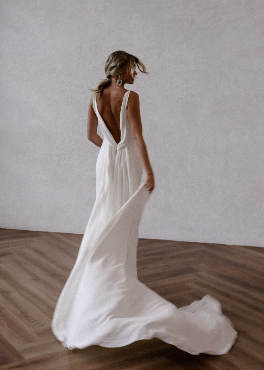 Jaylynn | Mermaid Deep V - Neck Backless White Wedding Dress - KissProm