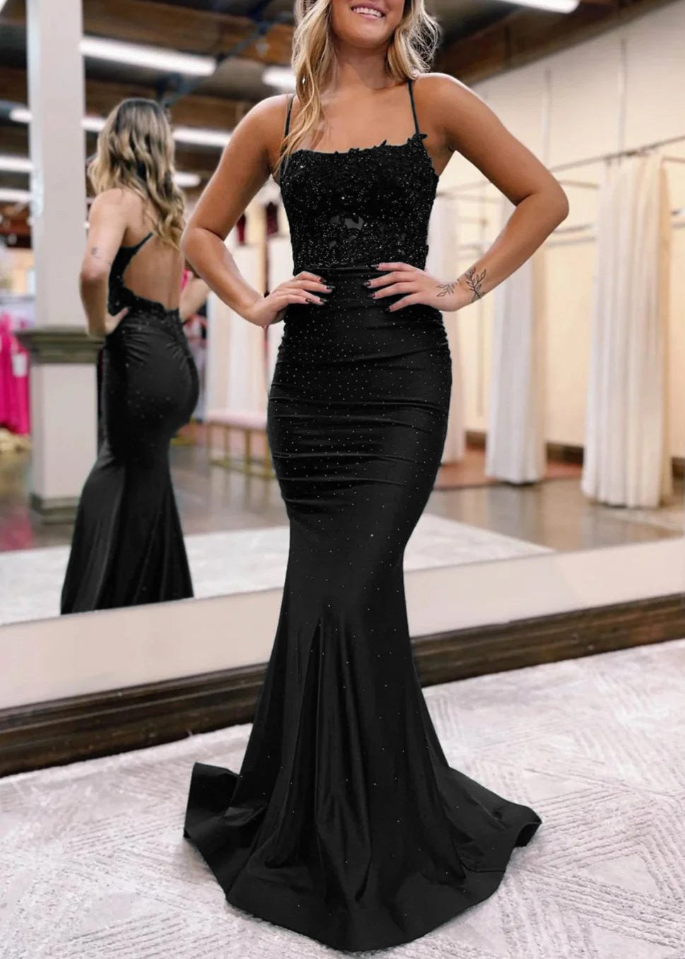 KissProm Mermaid Spaghetti Straps Long Prom Dress with Appliques | The spaghetti straps draw the eye in and give a subtle sensuality to your look. And with beautiful appliques adorning the dress.