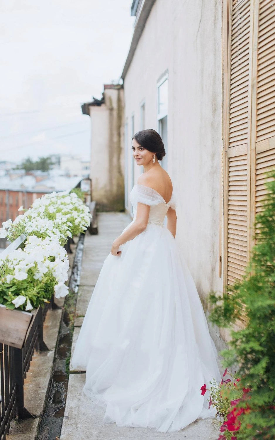 Off-The-Shoulder Tulle Ball Gown Sweep Train Dress