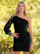 KissProm Sheath One-Shoulder Long Sleeve Homecoming Dress | This dress showcases a chic one-shoulder neckline that gracefully accentuates your neck and shoulder.