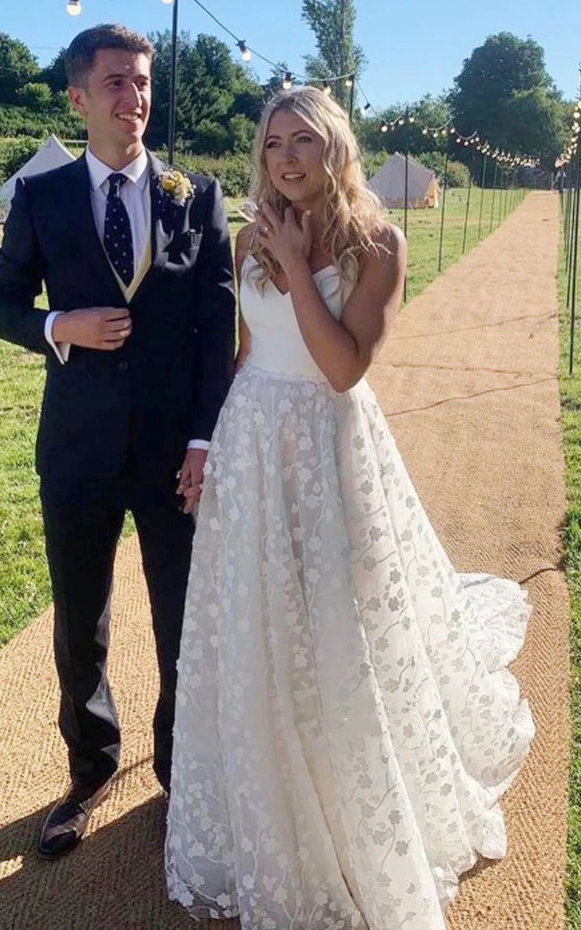 Spaghetti  Straps A-Line Satin Elegant Wedding Dress Sleeveless With Court Train
