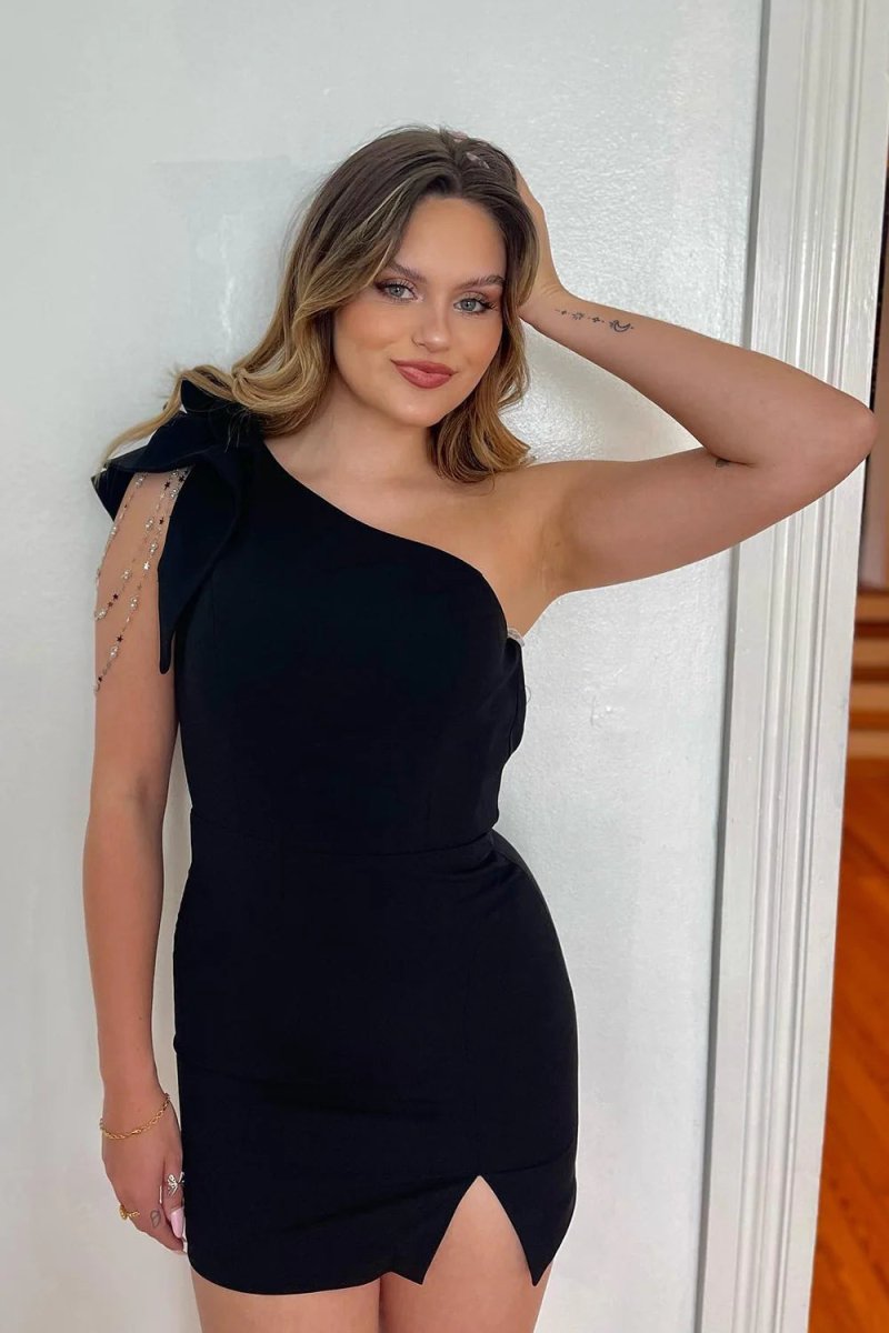 Selah | Sparkly Black Tight Short Homecoming Dress with Slit - KissProm