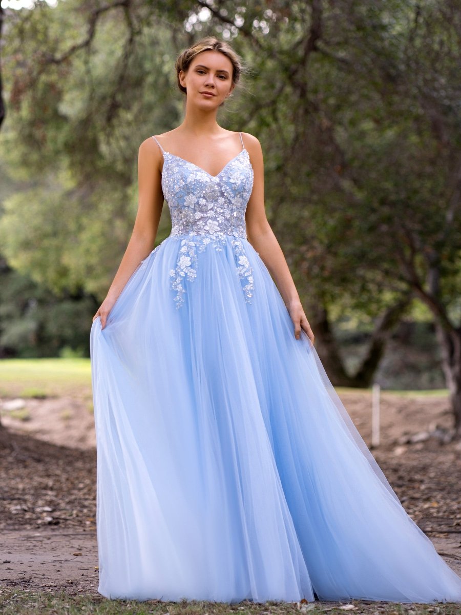 Deep V - Neck Applique Lace Floor Length Tulle Prom Dress - KissProm